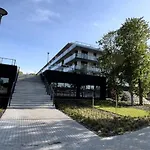 De Lux